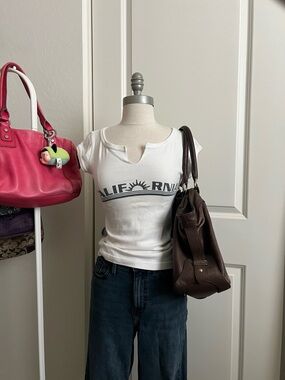 White 'California' Notch Neck Tee by Gap